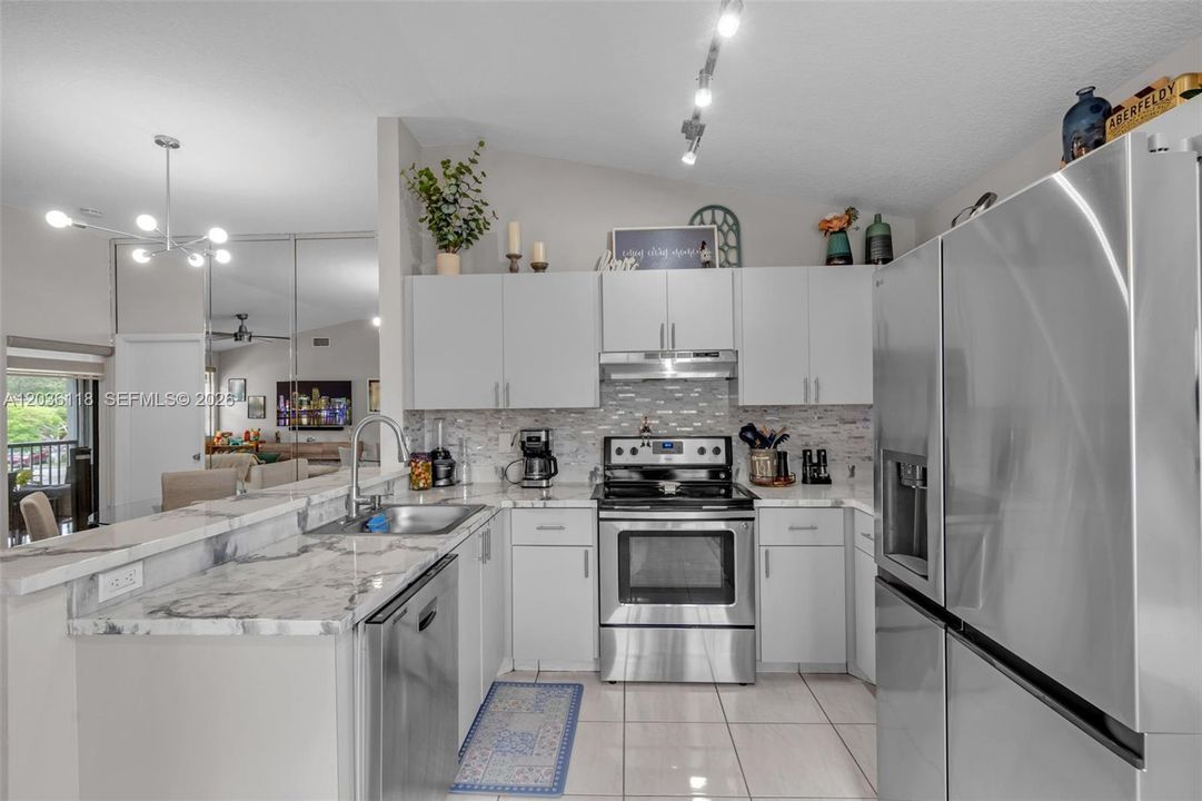 En Venta: $320,000 (2 camas, 2 baños, 1000 Pies cuadrados)