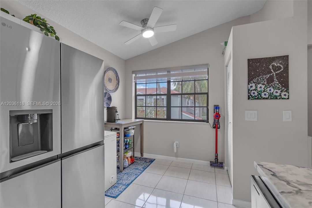 En Venta: $320,000 (2 camas, 2 baños, 1000 Pies cuadrados)
