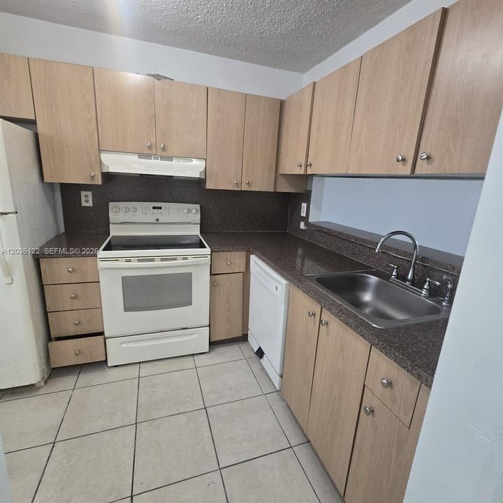 En Venta: $210,000 (2 camas, 2 baños, 820 Pies cuadrados)