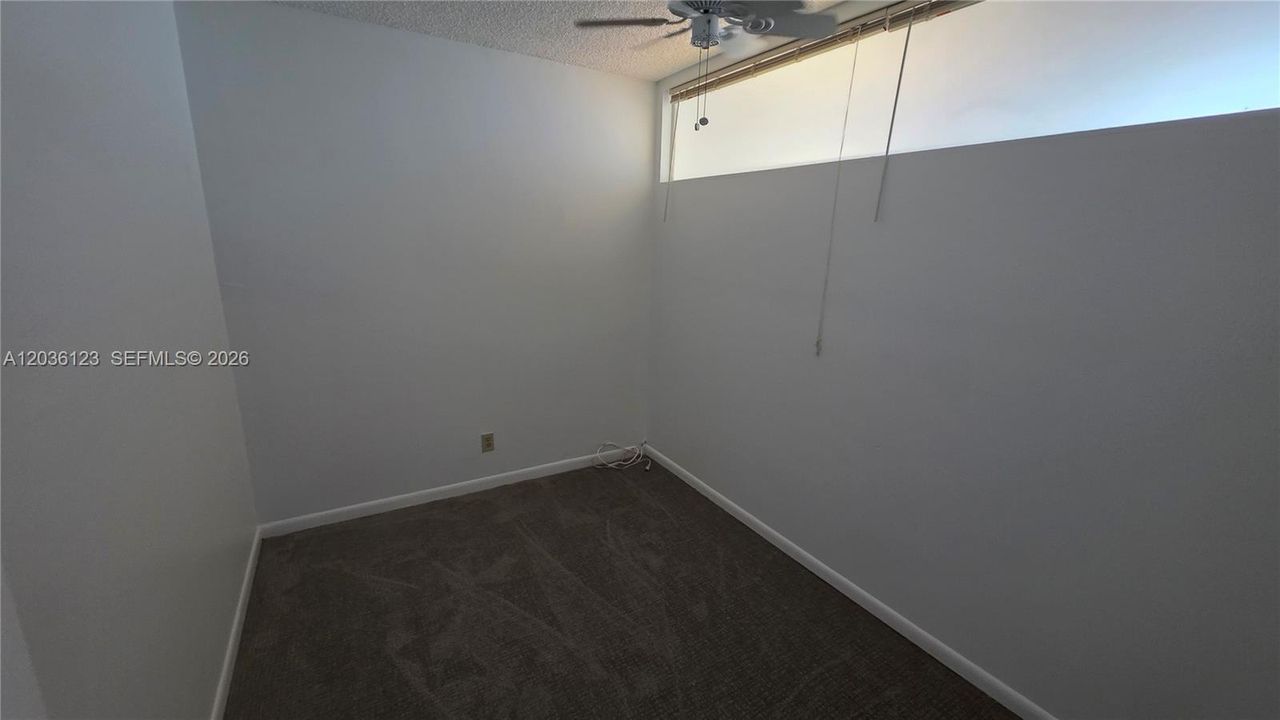 En Venta: $246,000 (1 camas, 1 baños, 918 Pies cuadrados)