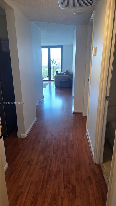 En Venta: $246,000 (1 camas, 1 baños, 918 Pies cuadrados)