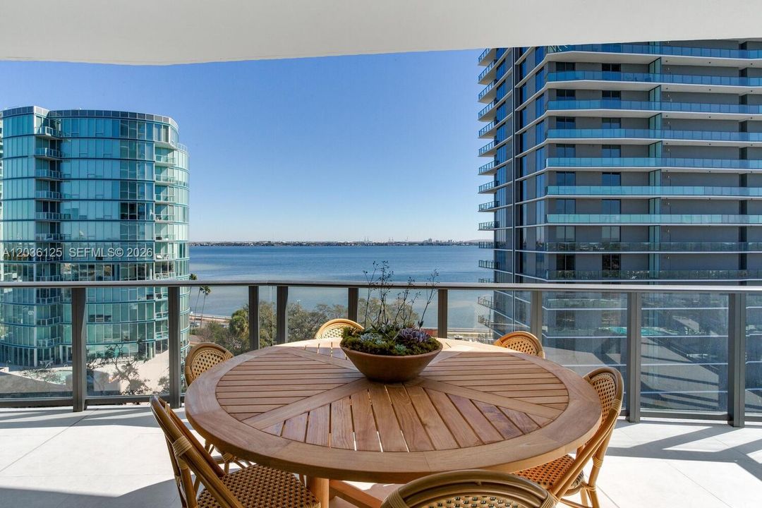 For Sale: $3,750,000 (4 beds, 4 baths, 3370 Square Feet)