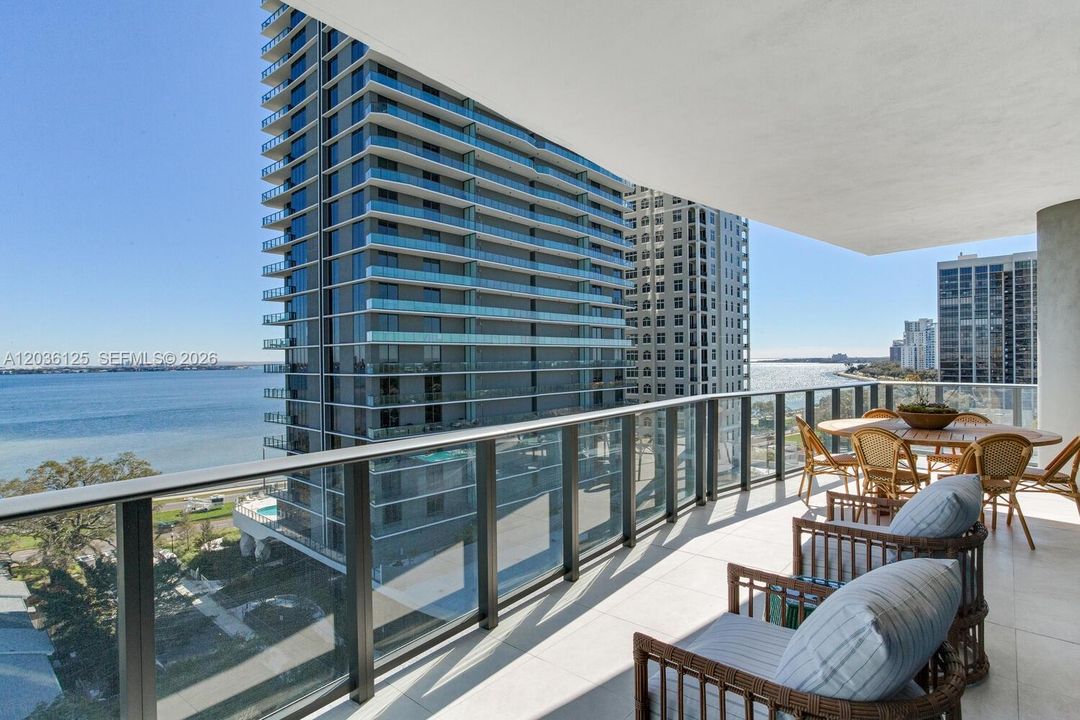For Sale: $3,750,000 (4 beds, 4 baths, 3370 Square Feet)