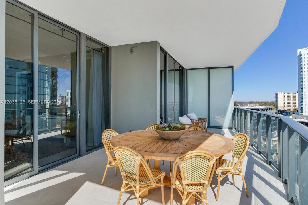 For Sale: $3,750,000 (4 beds, 4 baths, 3370 Square Feet)