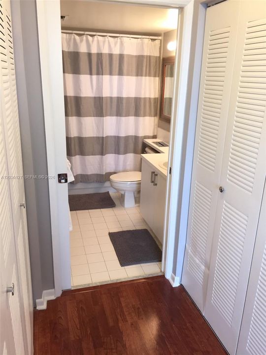 For Rent: $3,000 (2 beds, 2 baths, 1180 Square Feet)