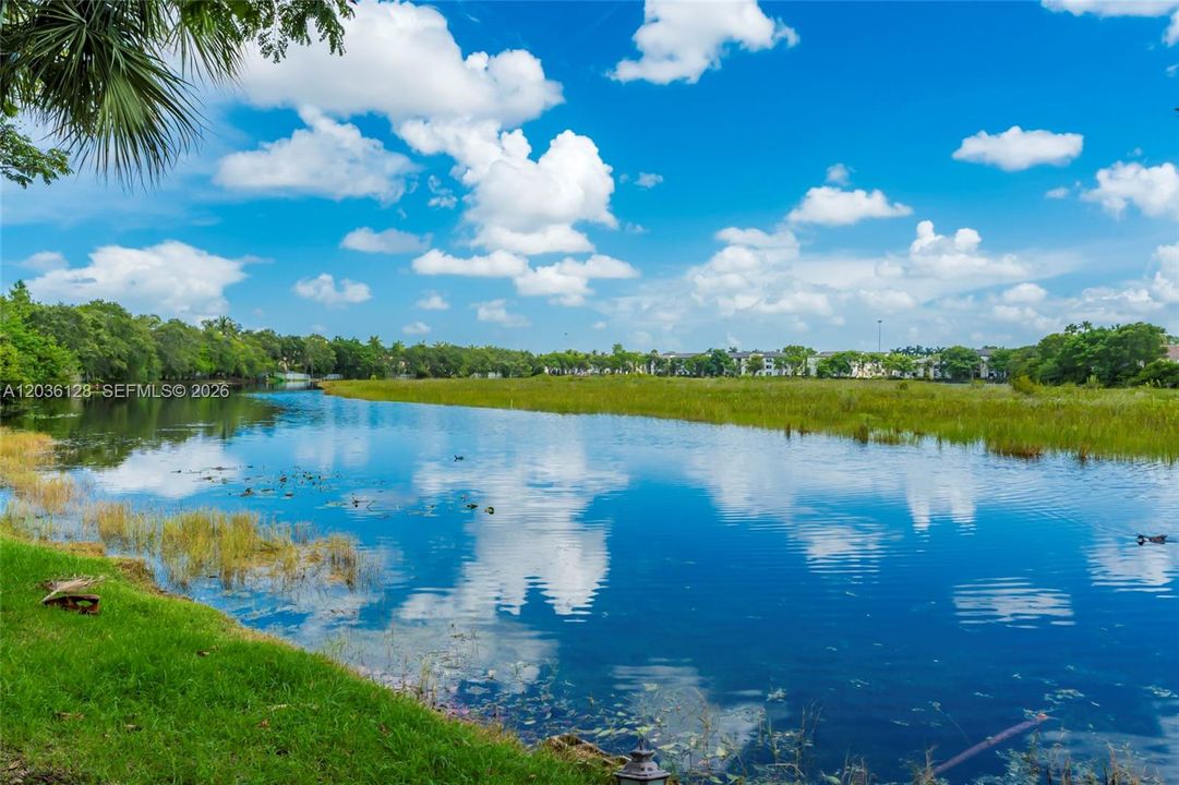 For Rent: $3,400 (3 beds, 2 baths, 1360 Square Feet)