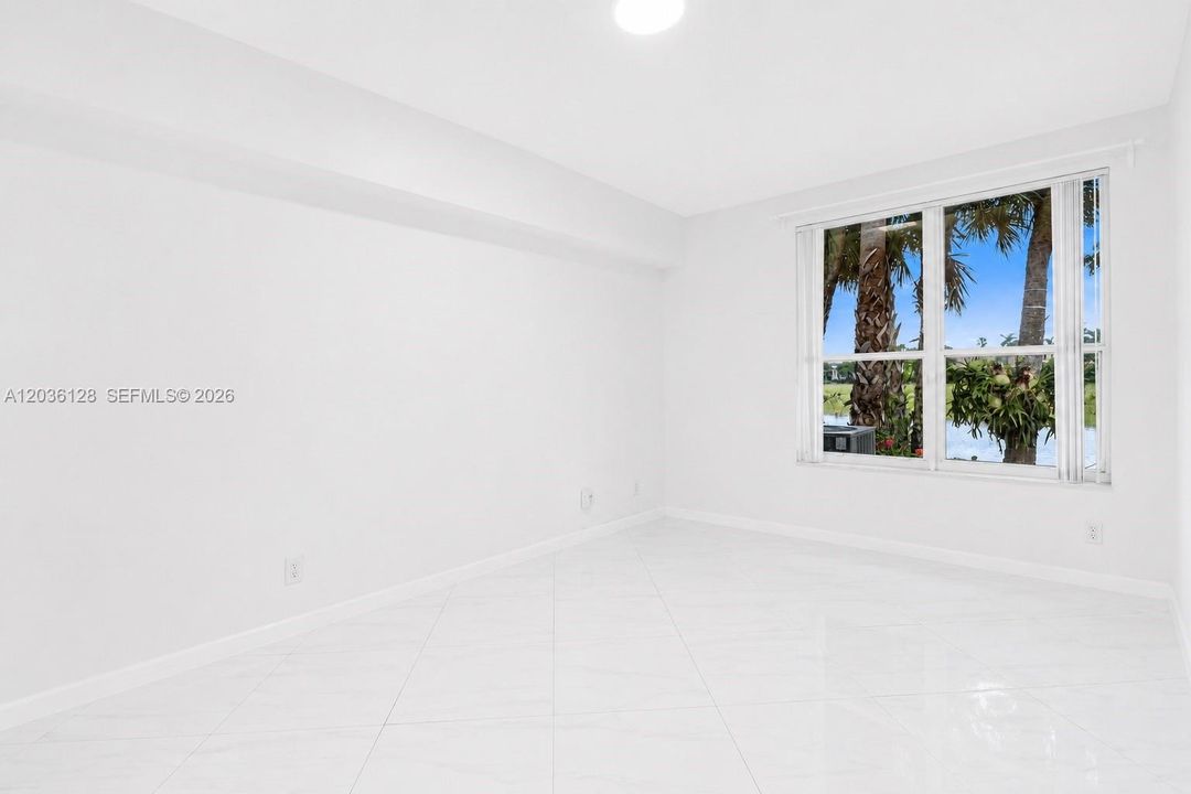 For Rent: $3,400 (3 beds, 2 baths, 1360 Square Feet)