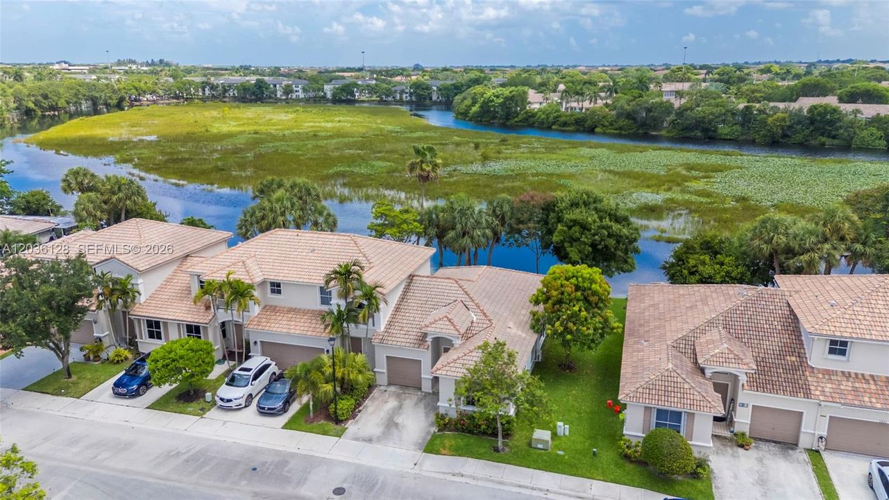 For Rent: $3,400 (3 beds, 2 baths, 1360 Square Feet)