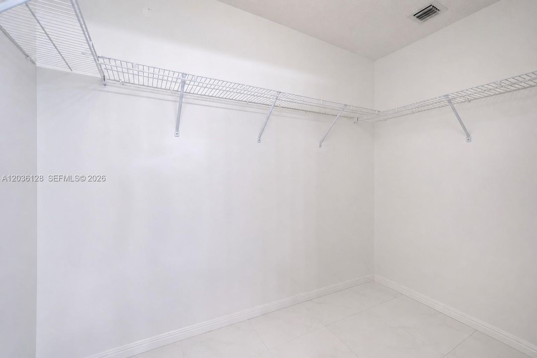 For Rent: $3,400 (3 beds, 2 baths, 1360 Square Feet)