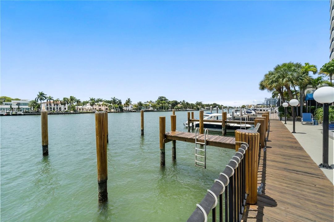 For Rent: $6,750 (3 beds, 2 baths, 1830 Square Feet)