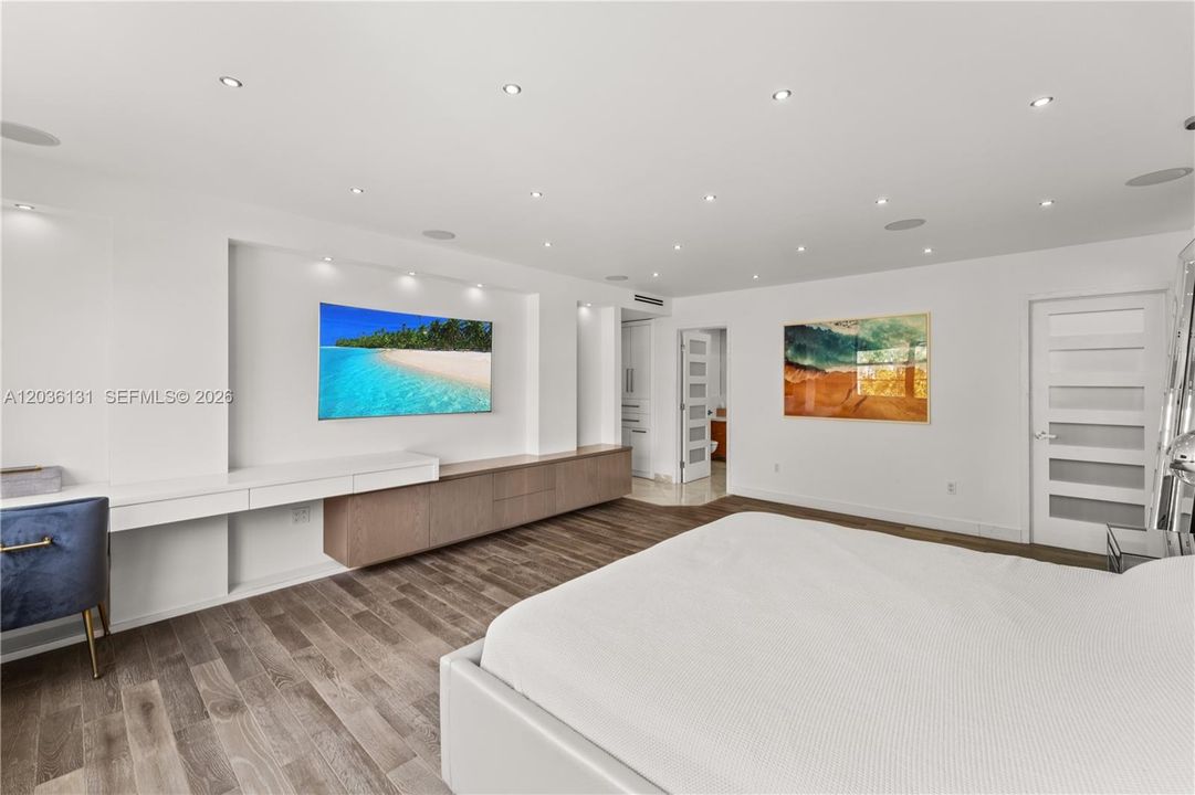 For Rent: $6,750 (3 beds, 2 baths, 1830 Square Feet)