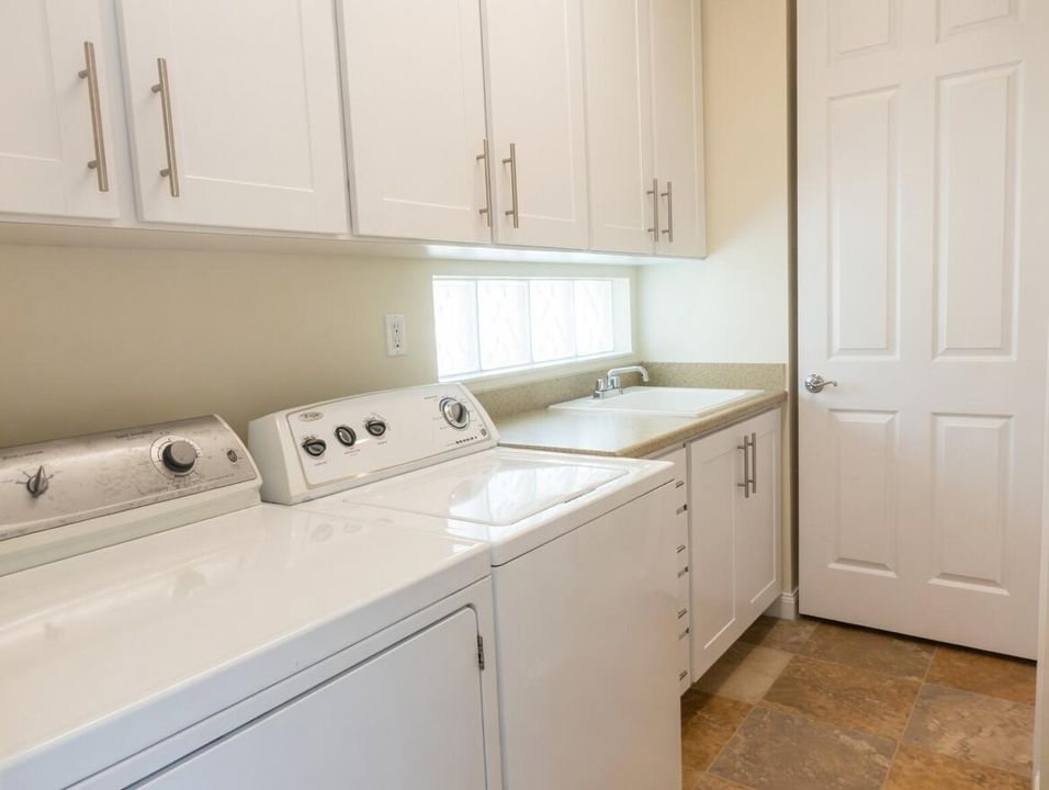Laundry Rm grok