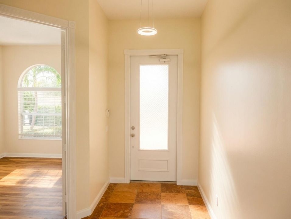 Foyer Grok