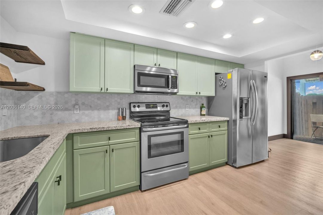En Venta: $400,000 (2 camas, 2 baños, 1326 Pies cuadrados)
