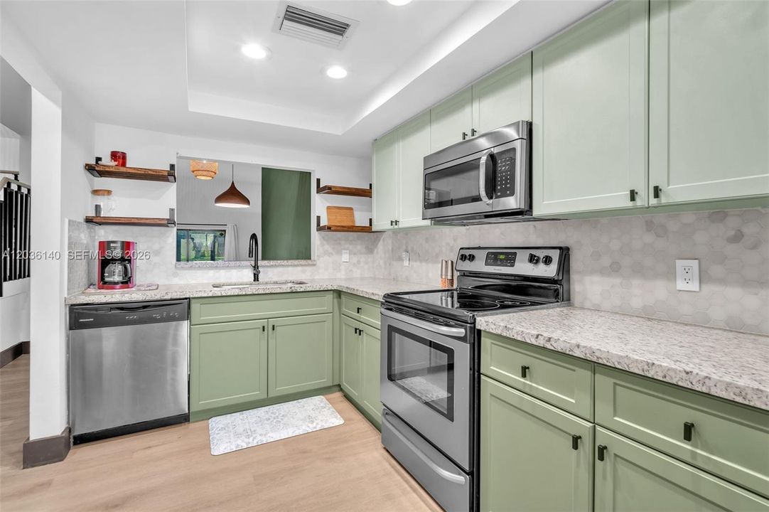 En Venta: $400,000 (2 camas, 2 baños, 1326 Pies cuadrados)