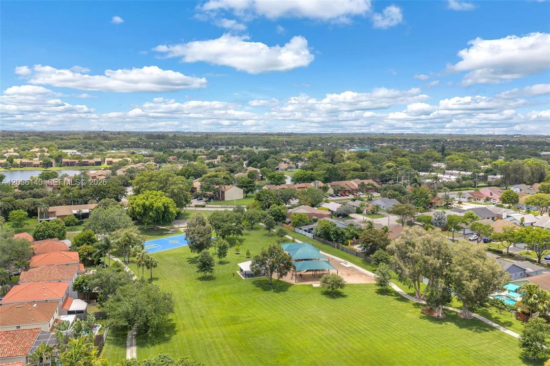 En Venta: $400,000 (2 camas, 2 baños, 1326 Pies cuadrados)