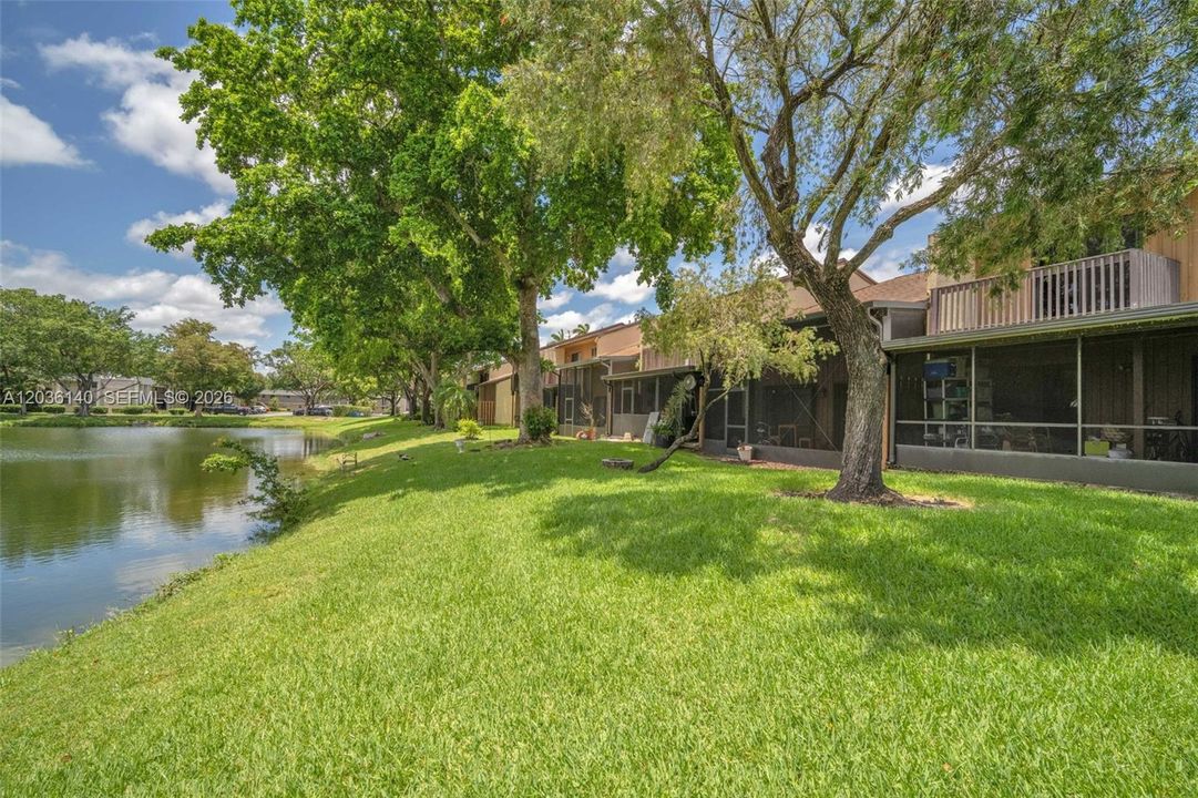 En Venta: $400,000 (2 camas, 2 baños, 1326 Pies cuadrados)