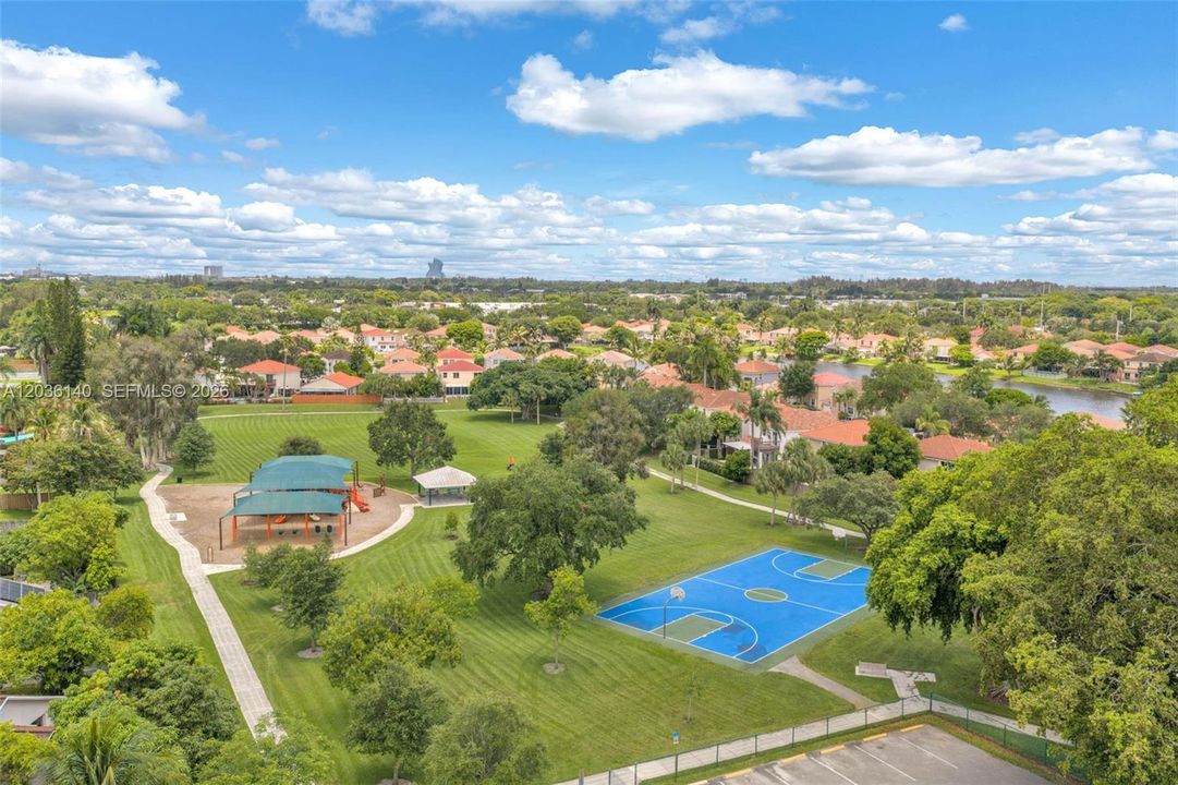 En Venta: $400,000 (2 camas, 2 baños, 1326 Pies cuadrados)