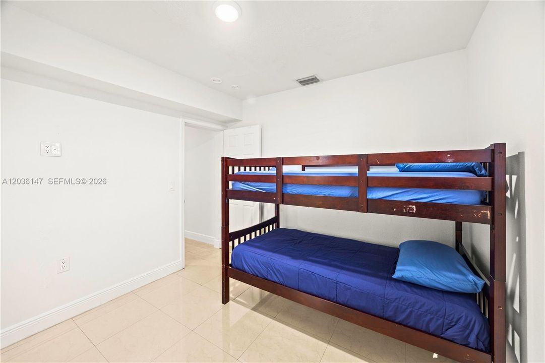 For Sale: $784,000 (4 beds, 4 baths, 2150 Square Feet)