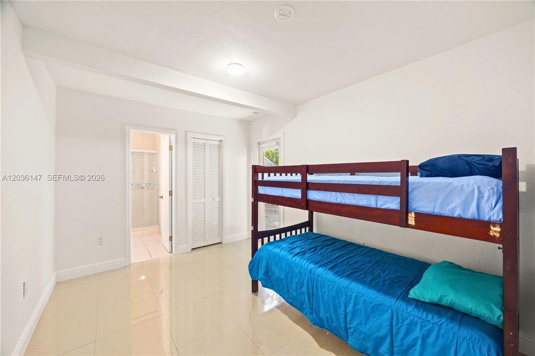 For Sale: $784,000 (4 beds, 4 baths, 2150 Square Feet)