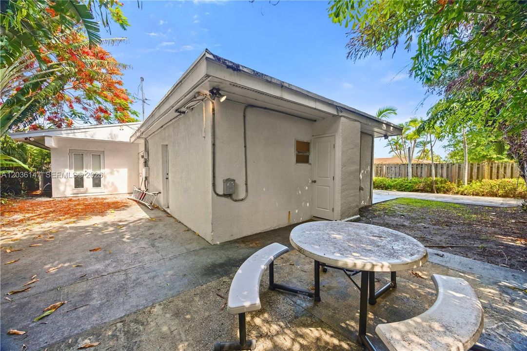 For Sale: $784,000 (4 beds, 4 baths, 2150 Square Feet)