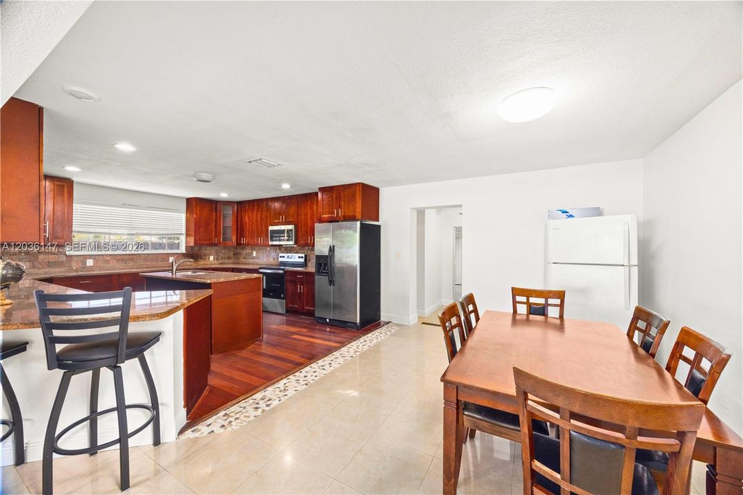 For Sale: $784,000 (4 beds, 4 baths, 2150 Square Feet)