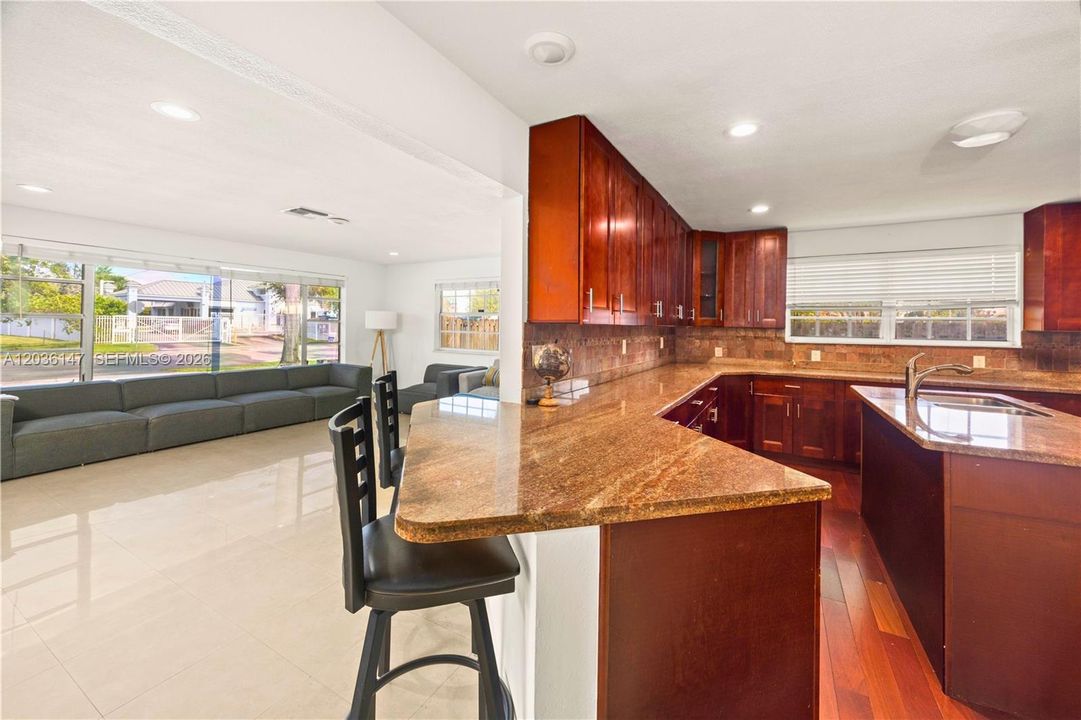 For Sale: $784,000 (4 beds, 4 baths, 2150 Square Feet)