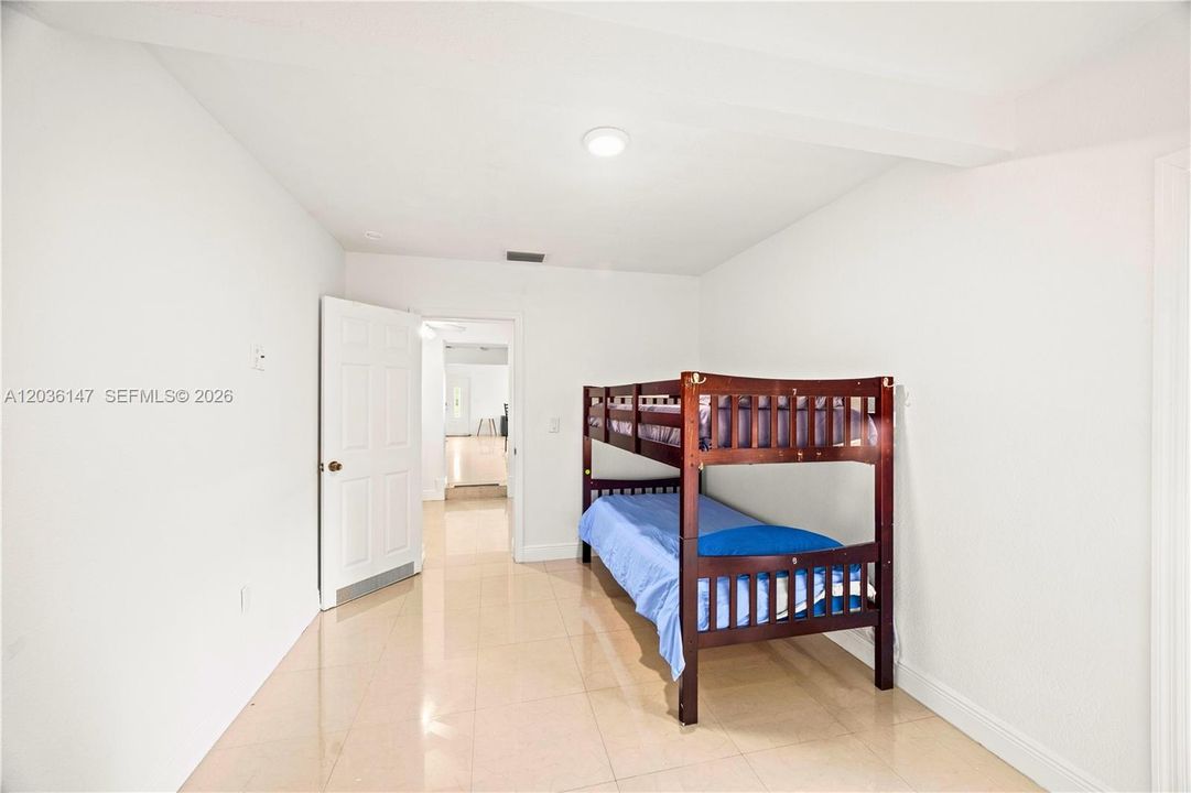 For Sale: $784,000 (4 beds, 4 baths, 2150 Square Feet)