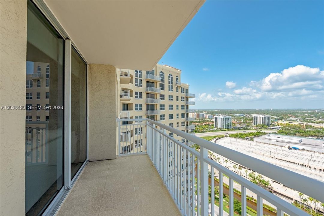 En Venta: $560,000 (2 camas, 2 baños, 1245 Pies cuadrados)