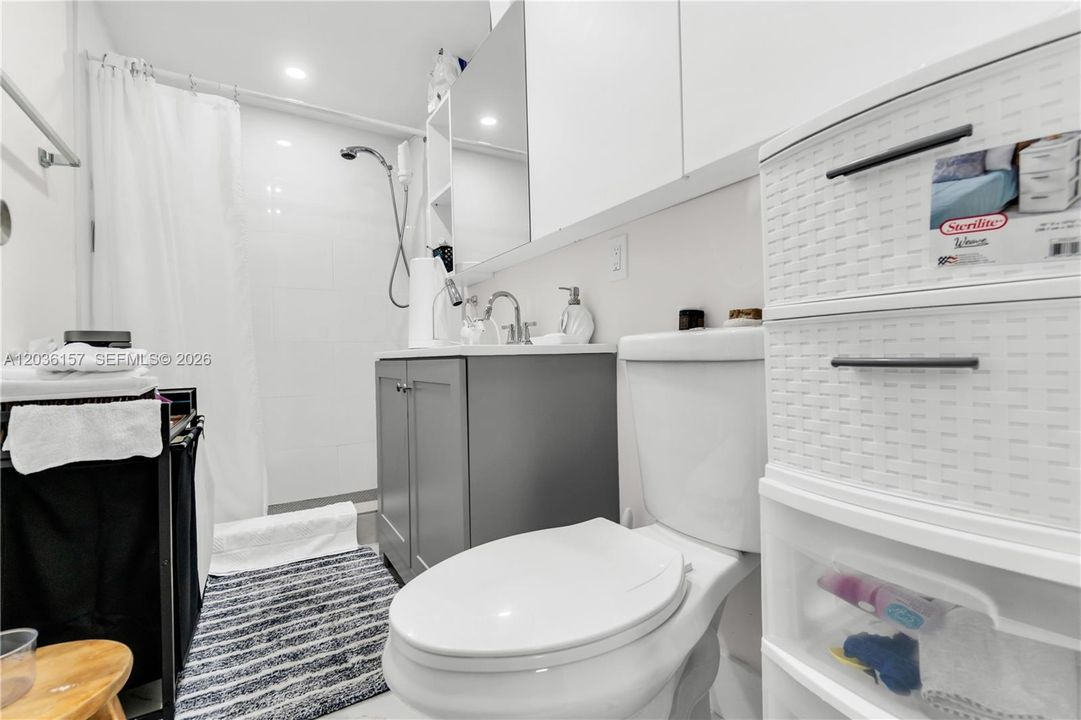 На продажу: $575,000 (4 спален, 3 ванн, 1722 Квадратных фут)