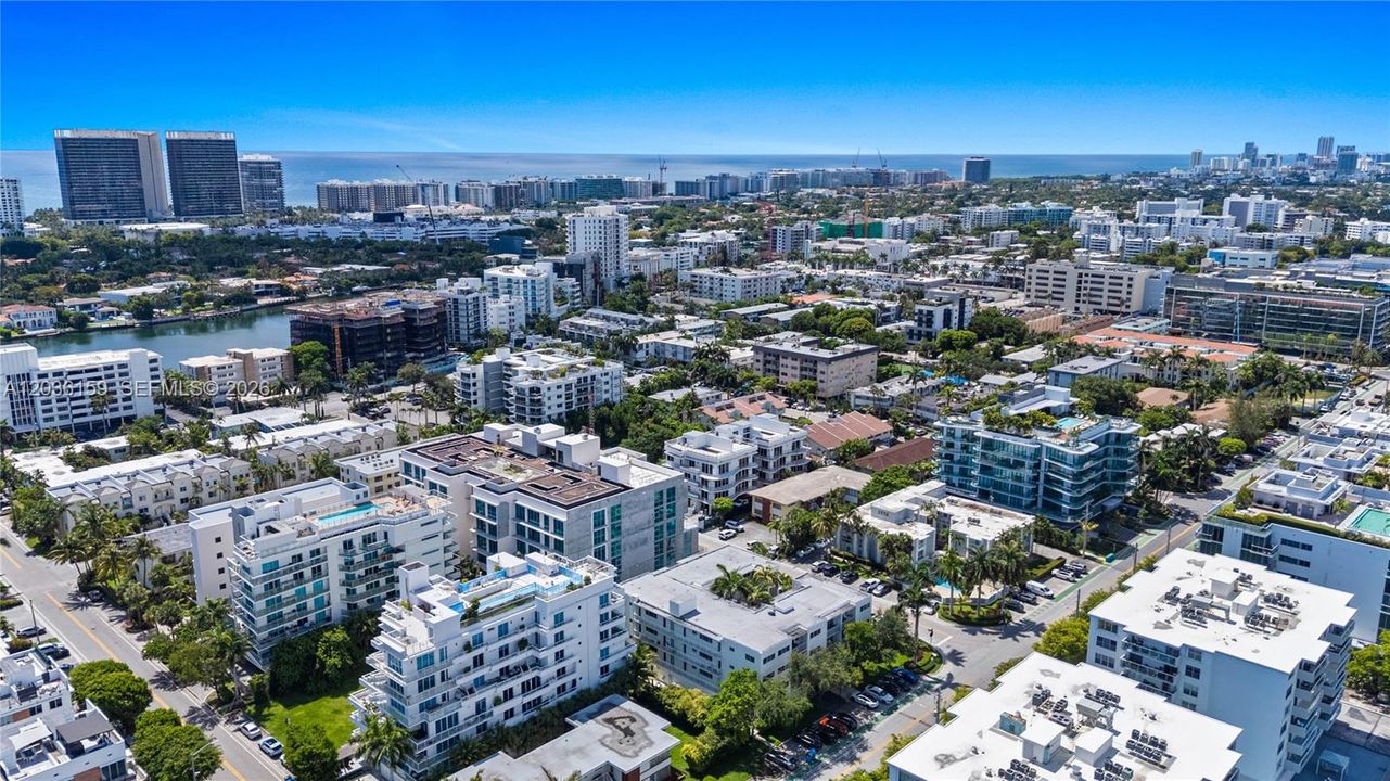 For Sale: $310,000 (1 beds, 1 baths, 846 Square Feet)