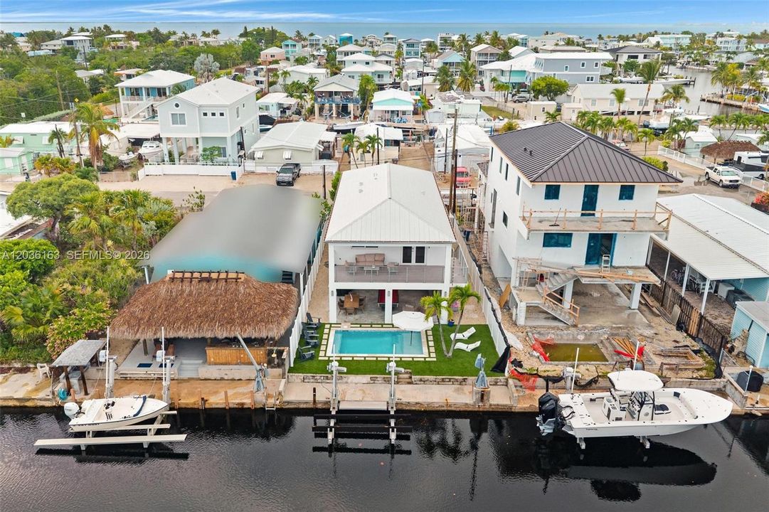 For Sale: $1,800,000 (3 beds, 2 baths, 1250 Square Feet)