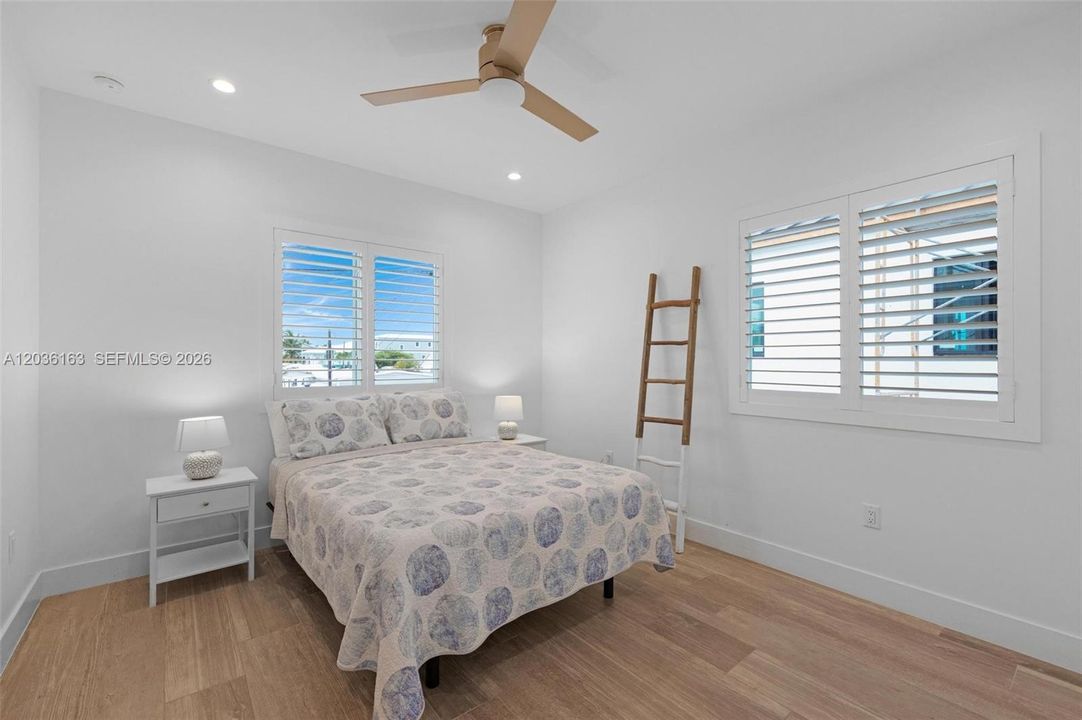 For Sale: $1,800,000 (3 beds, 2 baths, 1250 Square Feet)