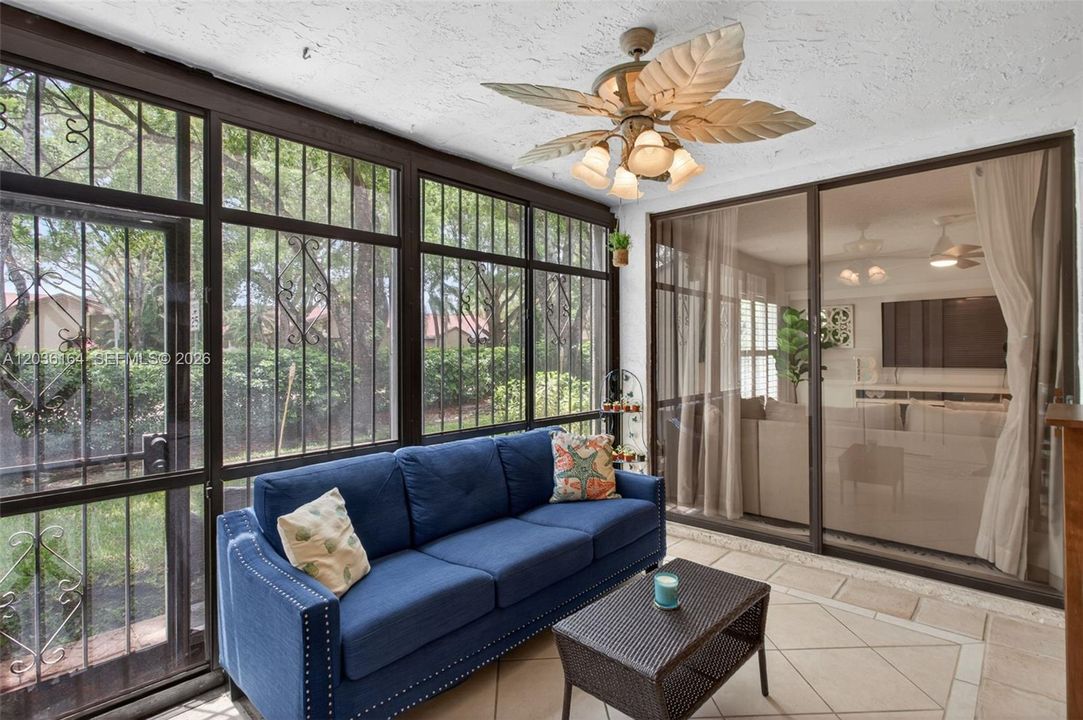 For Sale: $325,000 (3 beds, 2 baths, 1120 Square Feet)