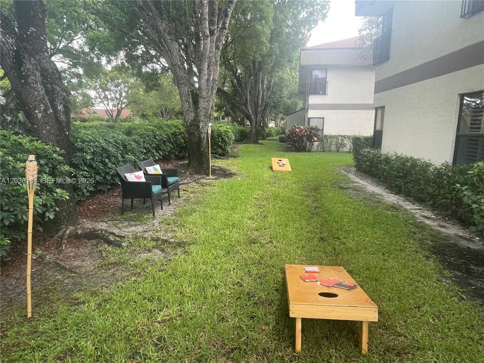 For Sale: $325,000 (3 beds, 2 baths, 1120 Square Feet)