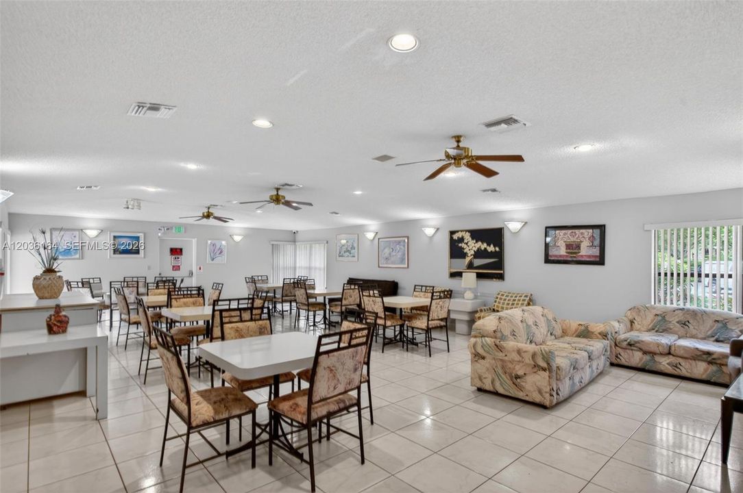 For Sale: $325,000 (3 beds, 2 baths, 1120 Square Feet)