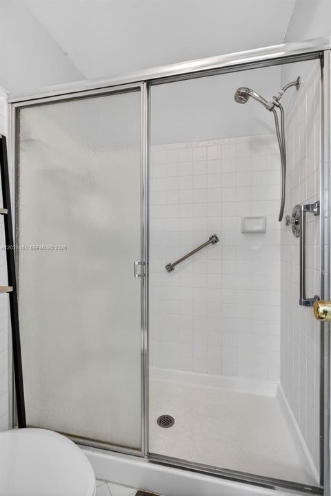 For Sale: $325,000 (3 beds, 2 baths, 1120 Square Feet)
