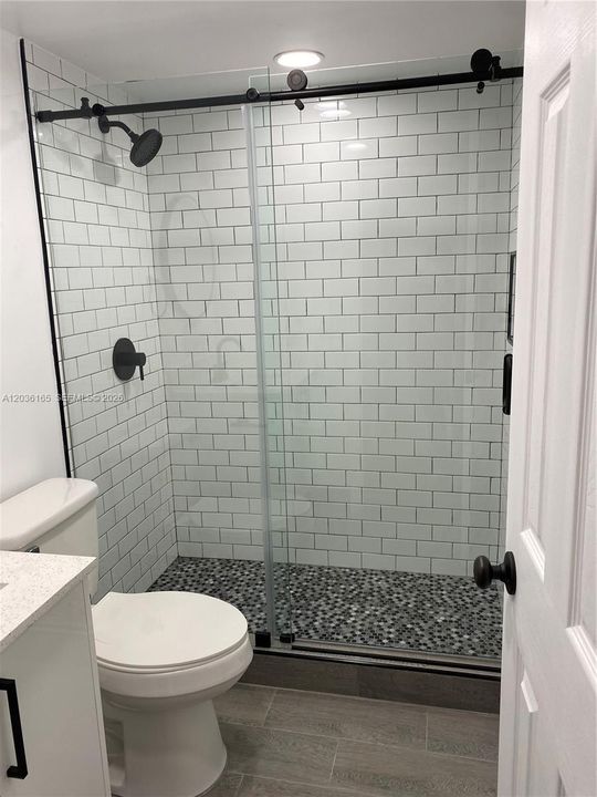 For Rent: $2,300 (2 beds, 2 baths, 896 Square Feet)