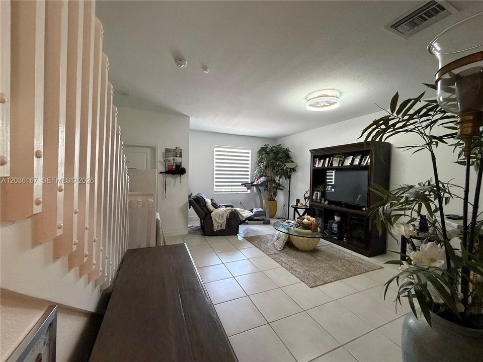 En Venta: $450,000 (3 camas, 2 baños, 1545 Pies cuadrados)