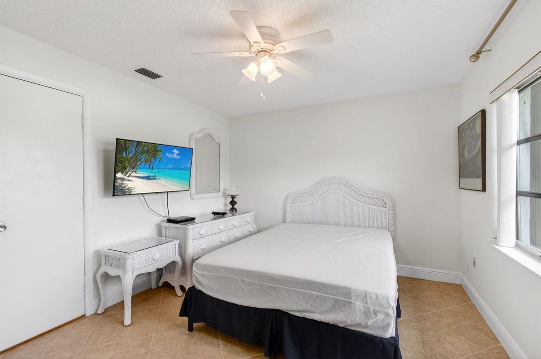 2nd Bedroom