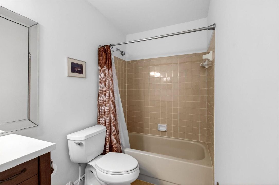 2nd Bathroom