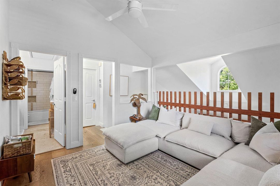 020-8104OaktonCourt-C-WestPalmBeach-FL-3