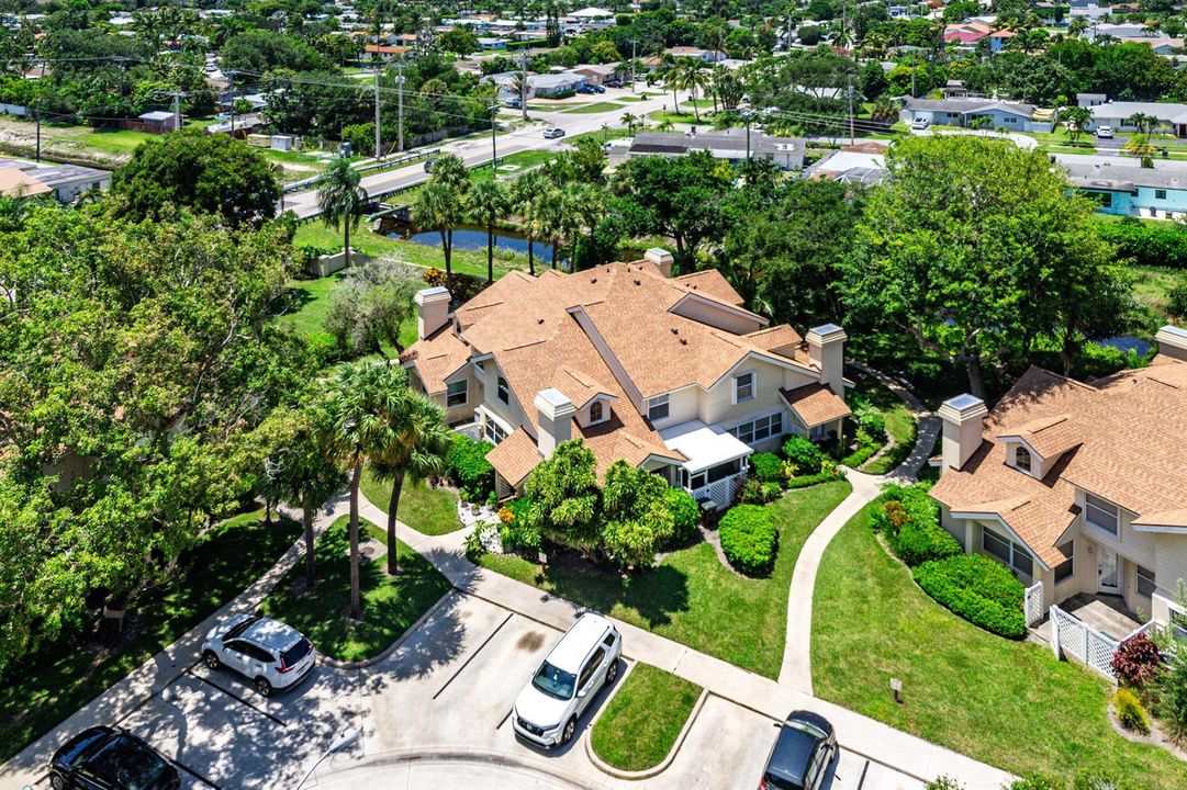 027-8104OaktonCourt-C-WestPalmBeach-FL-3