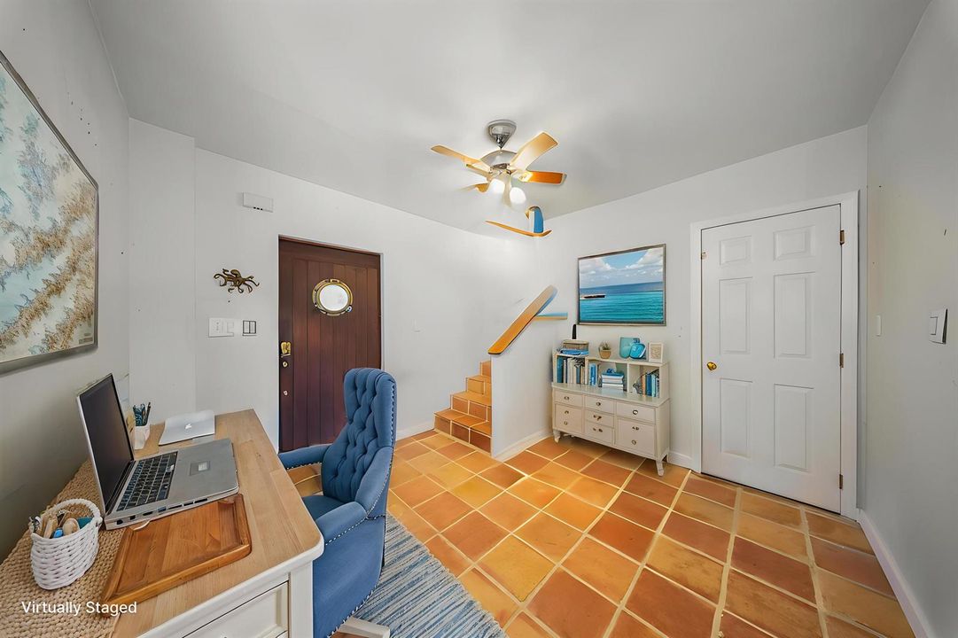 133-Entry-Home Office