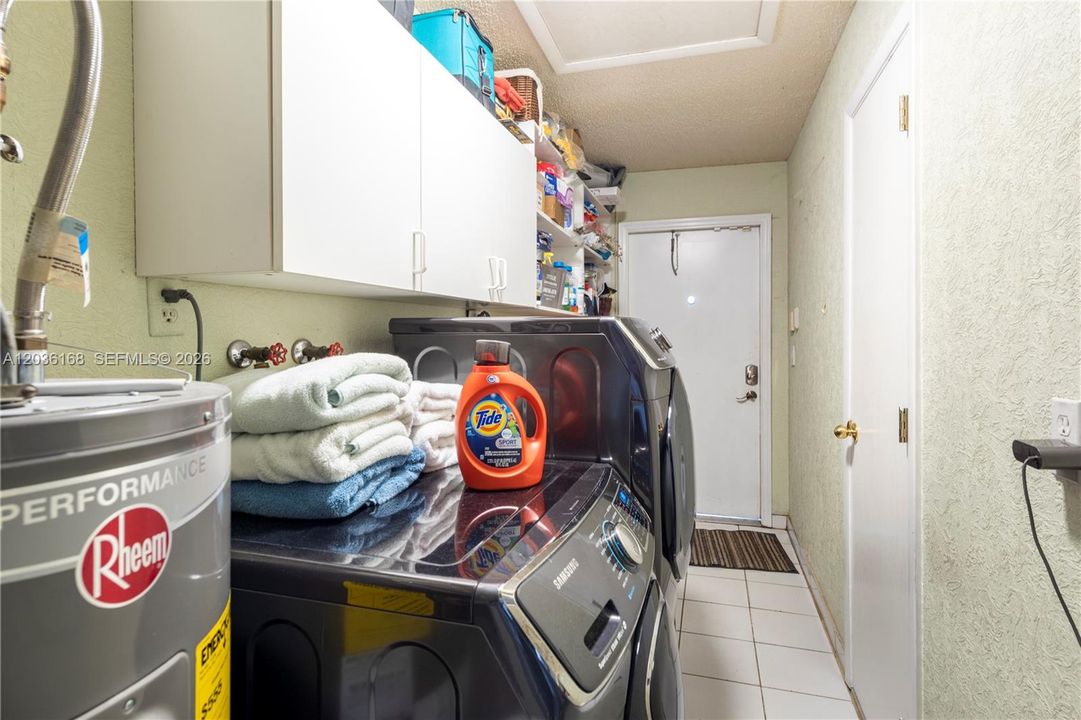 En Renta: $5,500 (4 camas, 3 baños, 2507 Pies cuadrados)