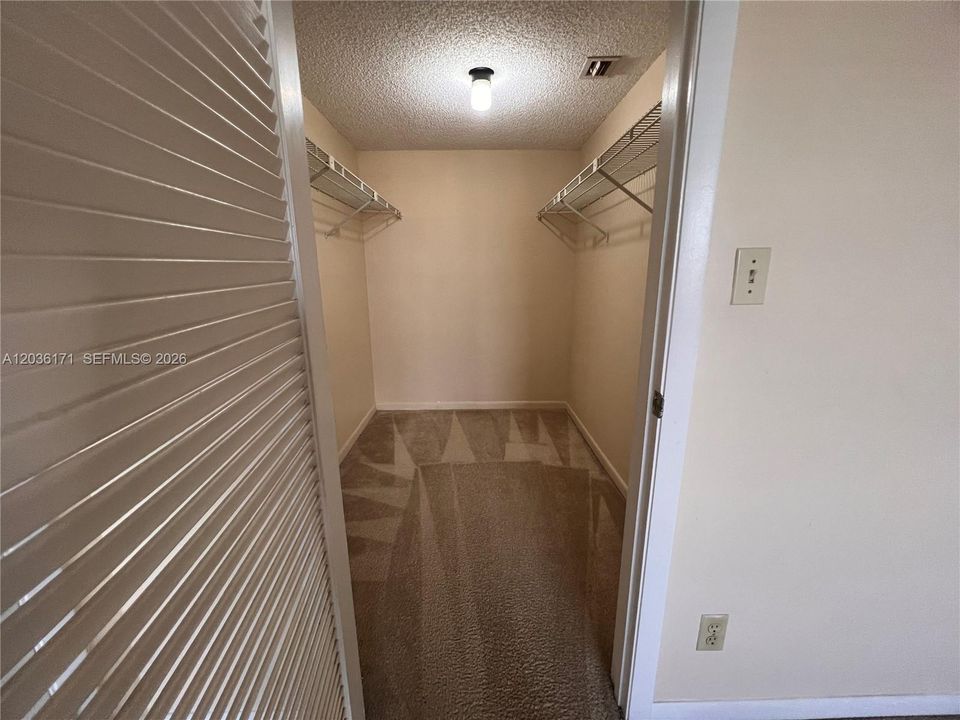En Venta: $155,000 (1 camas, 1 baños, 1000 Pies cuadrados)