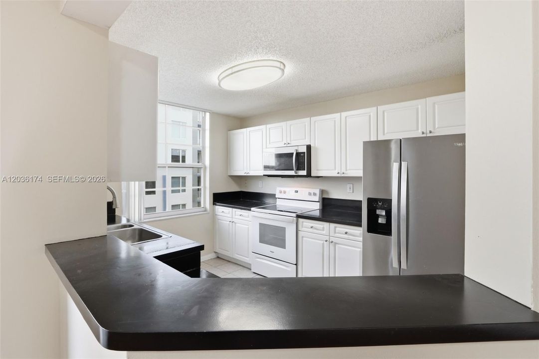 For Rent: $3,050 (3 beds, 2 baths, 1447 Square Feet)