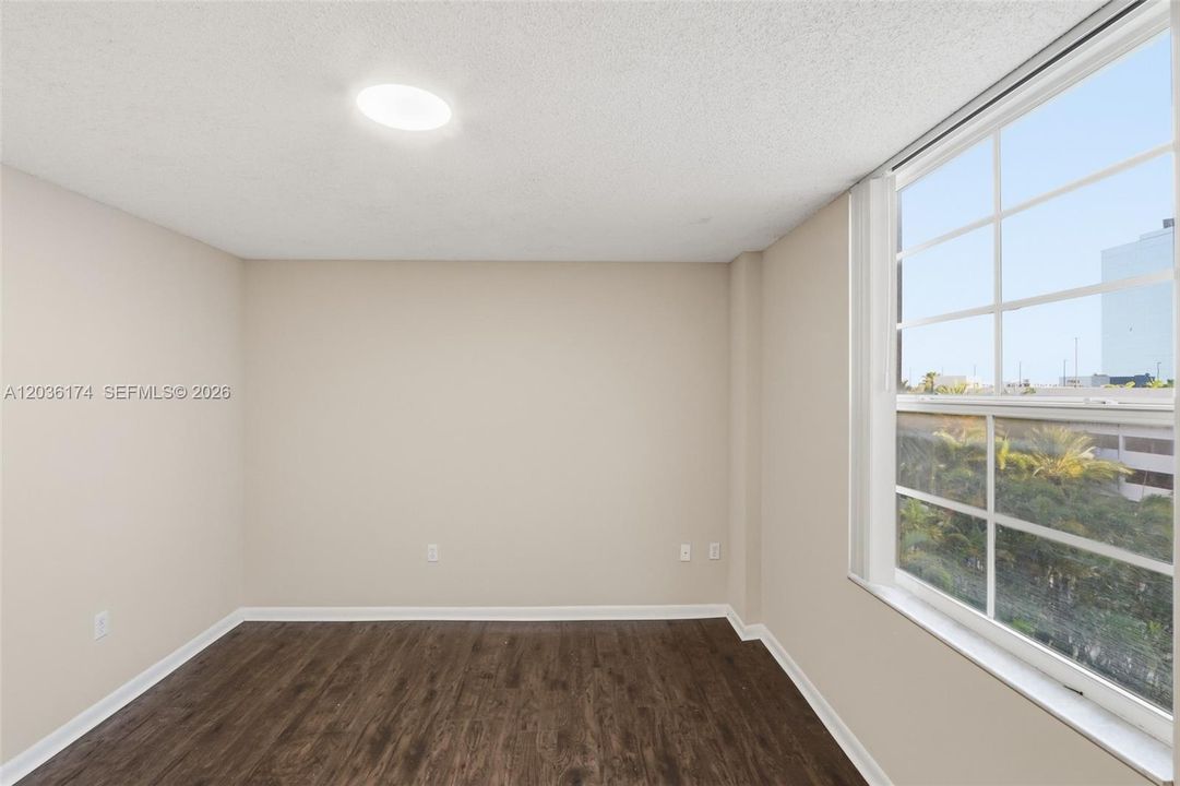 For Rent: $3,050 (3 beds, 2 baths, 1447 Square Feet)