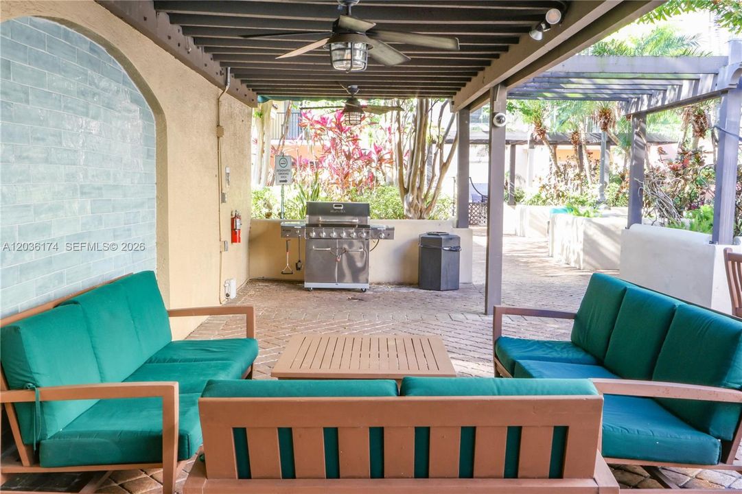 For Rent: $3,050 (3 beds, 2 baths, 1447 Square Feet)