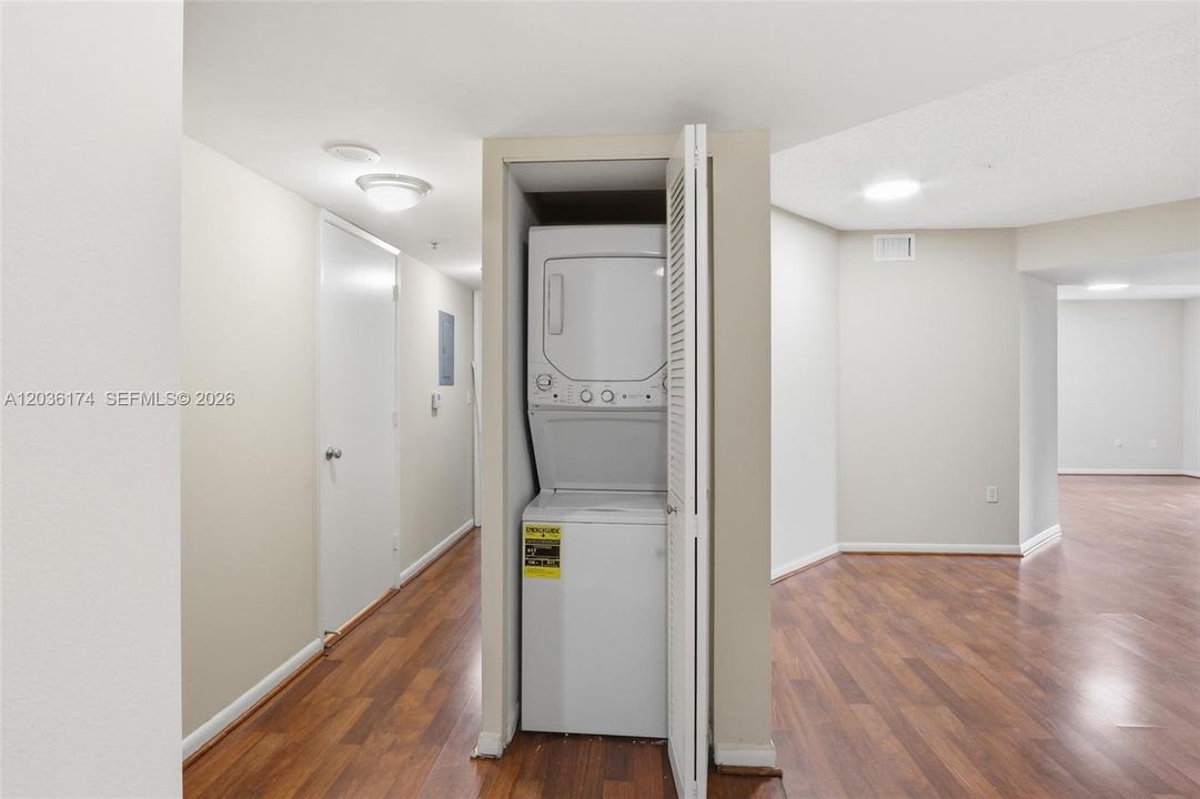 For Rent: $3,050 (3 beds, 2 baths, 1447 Square Feet)